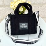 شنتة توت باج (فرو) اسود 🌧️