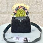 شنتة LV (فرو) اسود، 20سم.