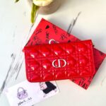 جزدان DIOR احمر لامع كبير 🌹🌺