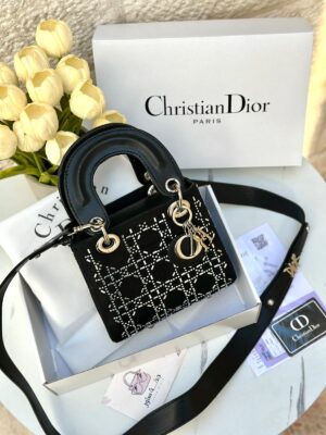 MINI DIOR اسود ستراس فضي🩶