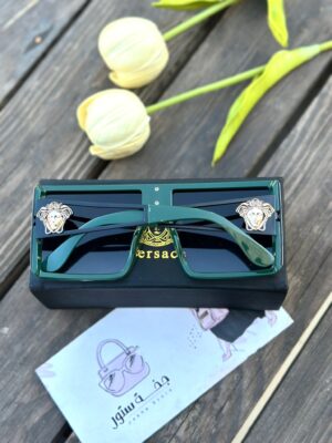 نظارة Versace زيتي مع علبة وملحقات💚
