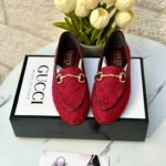 بالرينا Gucci مع ستراس، مختومة