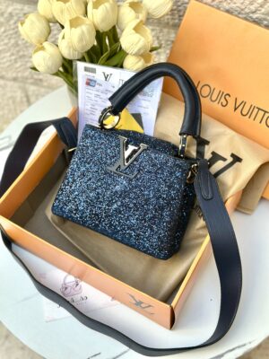 Louis Vuitton حجر 💜💎 مع علبة