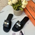 سليبر Hermes قفل أسود 🖤