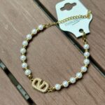 اسوارة Valentino ذهبي مع لؤلؤ