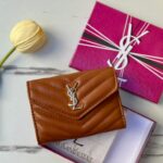 جزدان YSL عسلي صغير 🧸