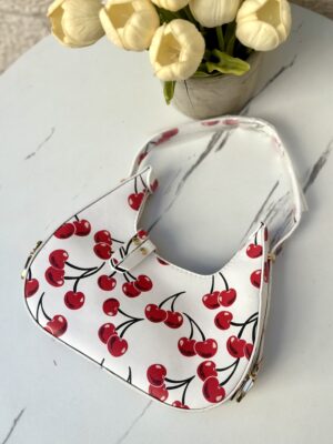 شنطه كوتش كرزة غير مختوم 🍒