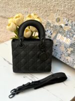 ⁦ليدي ديور اسود مَت،مع علبة،24 سم 🖤⁩ - الصورة ⁦2⁩