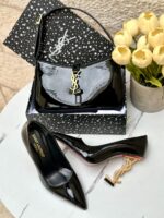 ⁦بكج YSL هوبو مع هيلز مغلق⁩ - الصورة ⁦3⁩