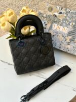 ⁦ليدي ديور اسود مَت،مع علبة،24 سم 🖤⁩ - الصورة ⁦3⁩