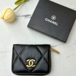 جزدان chanel اسود صغير 🖤 سحاب