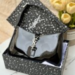 Ysl هوبو اسود لامع،اكسسوار فضي مع علبة 🖤