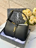 ⁦Ysl هوبو اسود مَت،مع علبة 🖤⁩ - الصورة ⁦3⁩