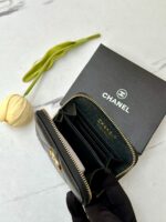 ⁦جزدان chanel اسود صغير 🖤 سحاب⁩ - الصورة ⁦3⁩