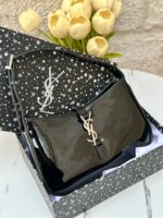 ⁦Ysl هوبو اسود لامع،اكسسوار فضي مع علبة 🖤⁩ - الصورة ⁦5⁩