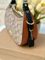 ⁦شنتة كوتش كارمن كمل قاعدة 20سم مع علبة⁩ - الصورة ⁦4⁩