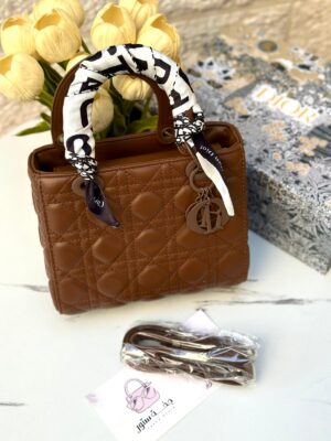 ليدي ديور كوفي☕️مَت،22سم مع علبة