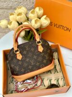 شنتة LV بني، مع علبة 🤎