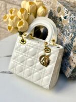 ⁦ليدي ديور ابيض لامع،مع علبة،22 سم 🤍⁩ - الصورة ⁦2⁩