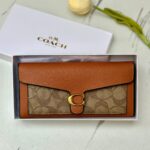 جزدان coach عسلي كبير 🤎