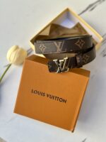 ⁦حزام LV مع علبة مختوم⁩ - الصورة ⁦3⁩