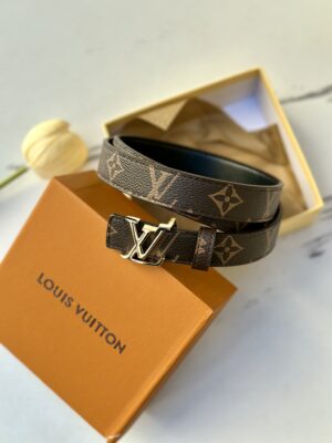 حزام LV مع علبة مختوم