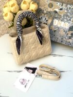 ⁦ليدي ديور بيج مَت،مع علبة، 22سم 🔒⁩ - الصورة ⁦3⁩