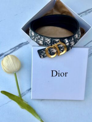 حزام Dior معرق مع علبة مختوم