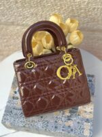 ⁦ليدي ديور شوكلت🍫 لامع،22 سم ،مع علبة.⁩ - الصورة ⁦5⁩