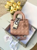 ⁦ليدي ديورpink مَت،مع علبة،22سم 🎀⁩ - الصورة ⁦2⁩