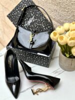 ⁦بكج YSL هوبو مع هيلز مغلق⁩ - الصورة ⁦2⁩