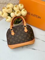 ⁦شنتة LV بني، مع علبة 🤎⁩ - الصورة ⁦3⁩