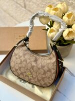 شنتة كوتش كارمن كمل قاعدة 20سم مع علبة