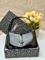 ⁦Ysl هوبو اسود لامع،مع علبة 🖤⁩ - الصورة ⁦3⁩