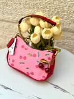 ⁦شنتة كوتش مع كرزة مختومة 🍒🩷⁩ - الصورة ⁦3⁩