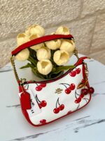 ⁦شنتة كوتش مع كرزة مختومة 🍒🤍⁩ - الصورة ⁦3⁩