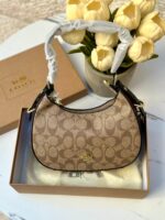 ⁦شنتة كوتش كارمن كمل قاعدة 20سم مع علبة⁩ - الصورة ⁦2⁩