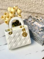 ⁦ليدي ديور ابيض لامع،مع علبة،22 سم 🤍⁩ - الصورة ⁦3⁩