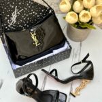 بكج YSL هوبو مع هيلز مفتوح