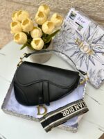 ديور سادل اسود، مع علبة 🖤