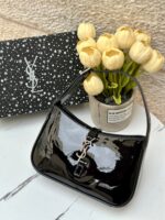 ⁦Ysl هوبو اسود لامع،اكسسوار فضي مع علبة 🖤⁩ - الصورة ⁦2⁩