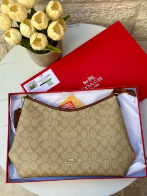 حقيبة كوتش كرامل فاتح، 30سم مع علبة