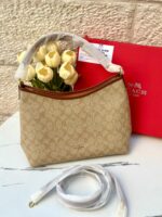 ⁦حقيبة كوتش كرامل فاتح، 30سم مع علبة⁩ - الصورة ⁦4⁩