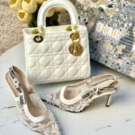 طقم Dior ابيض 🤍