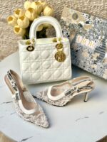 طقم Dior ابيض 🤍