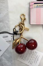 ⁦مدالية كوتش الكرزة / مختومة 🍒⁩ - الصورة ⁦3⁩