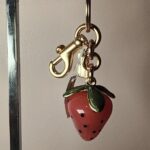 مدالية كوتش فروالة / مختومة 🍓