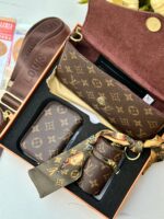 ⁦بكج LV 🤎 قاعدة 22سم، 4 قطع + حزام كروس⁩ - الصورة ⁦2⁩