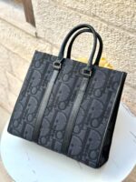 ⁦DIOR كبير معرق غامق⁩ - الصورة ⁦2⁩