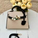 هيرمز ميني كيلي مختوم، قاعدة 20سم، مع حزام طويل وقفل ومفتاح